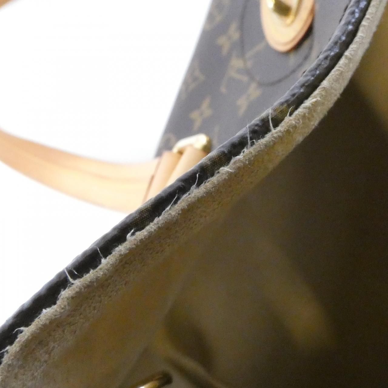 Louis Vuitton Monogram Beverly GM Shoulder — view 8