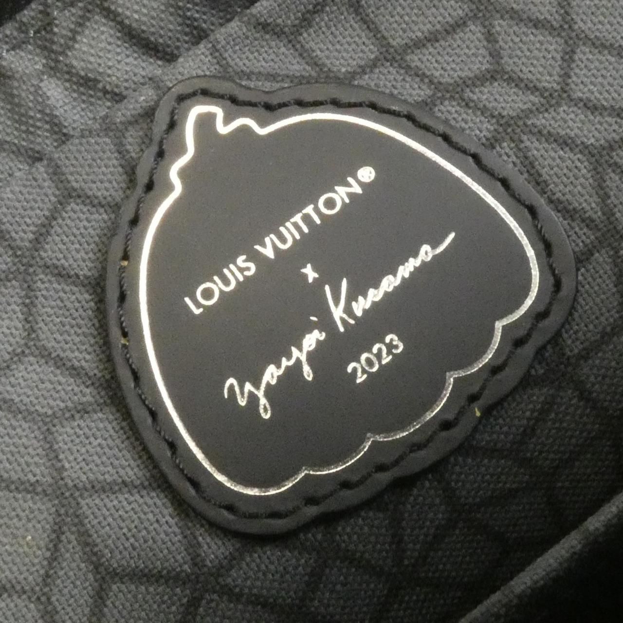 Louis Vuitton Monogram Eclipse Reverse Trio Messenger Shoulder — view 9