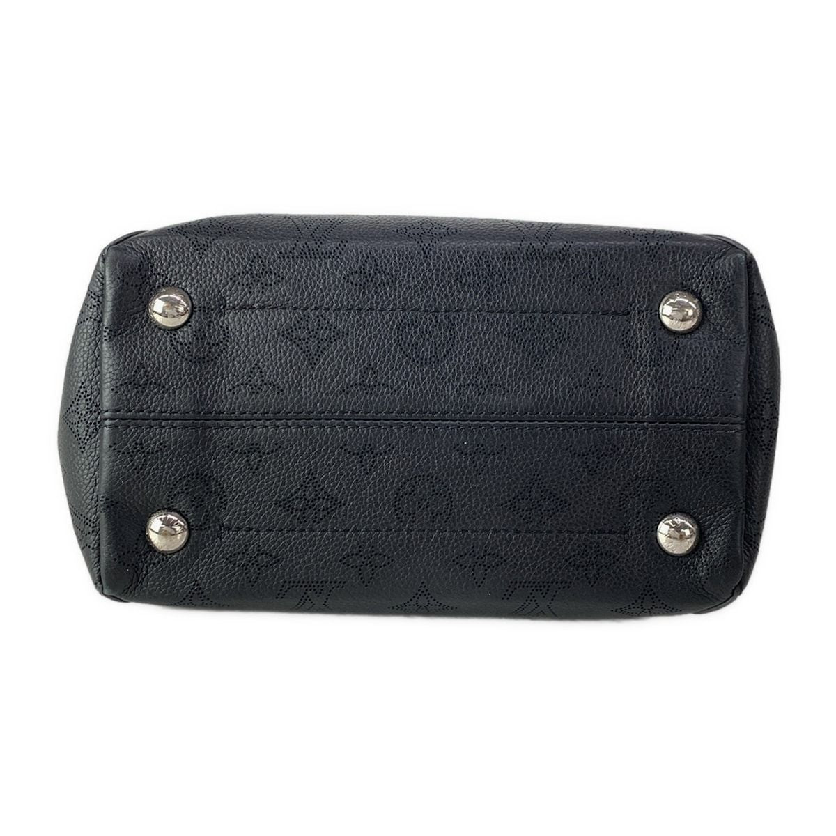Louis Vuitton Tote Mahina Hina PM Noir Leather Cowhide — view 5