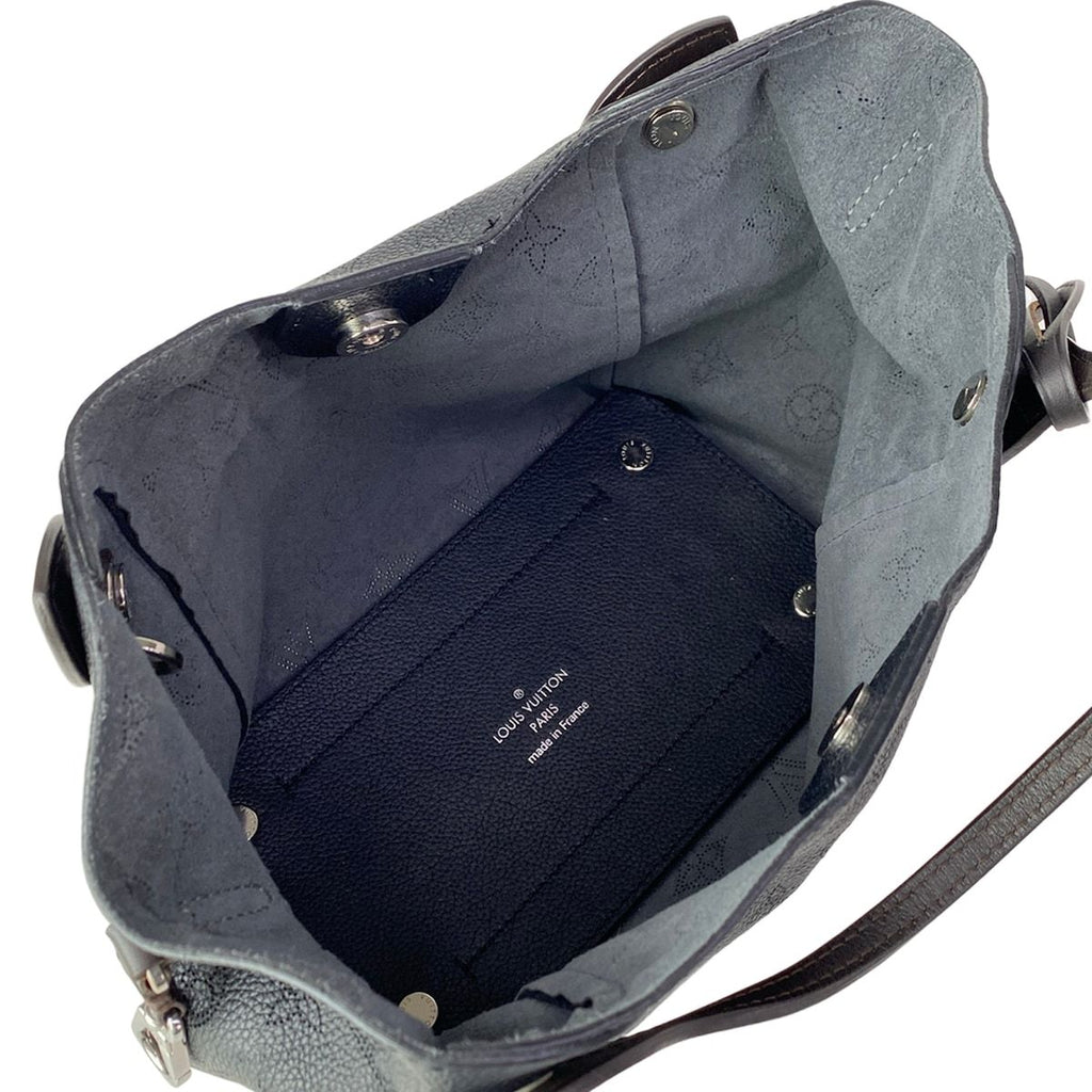 Louis Vuitton Tote Mahina Hina PM Noir Leather Cowhide — view 7