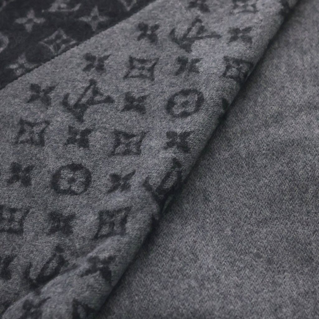 Louis Vuitton Echarpe Monogram Gradient Pretend scarf Shawl Black — view 5