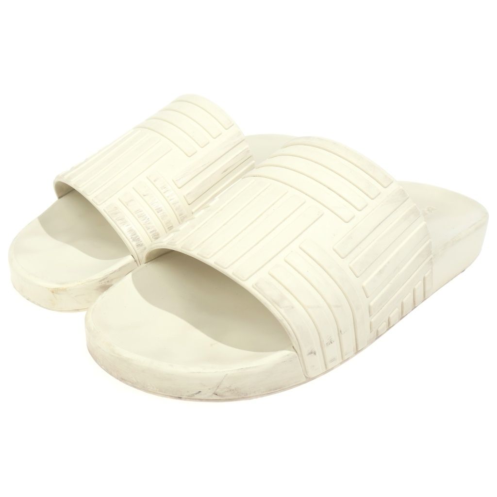 Bottega Veneta Slider Rubber Sandal Mule Sandals Shu White — view 2