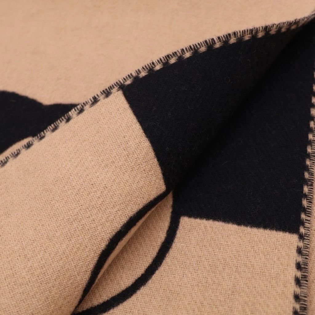 Gucci Interlocking Bicolor Cashmere Pretend scarf Black Beige — view 2