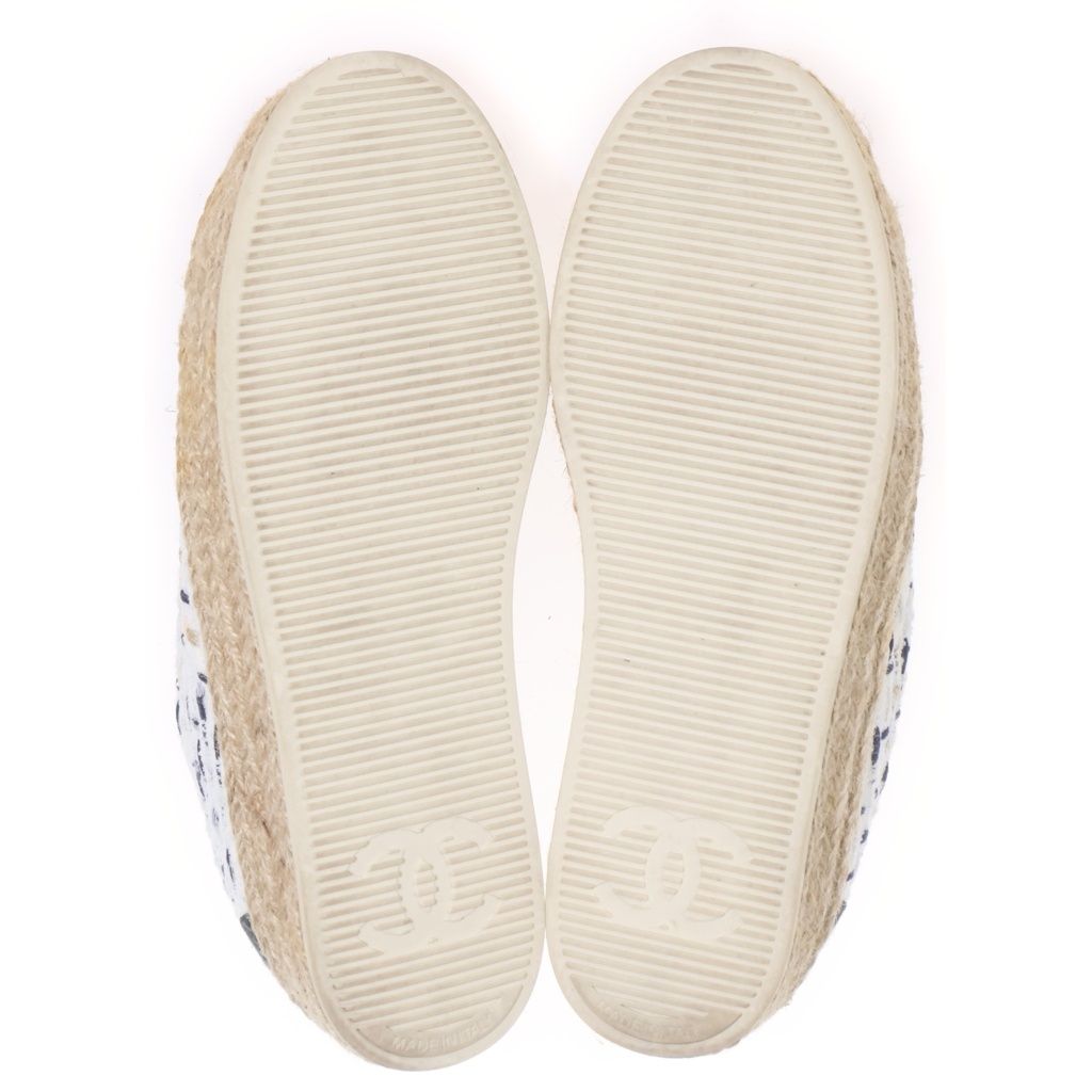 Chanel CC Logo Tweed Sneakers White Navy — view 5