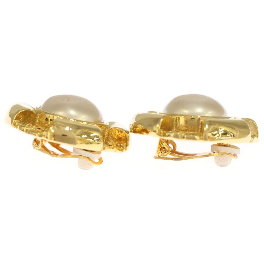 Chanel Fakepearl Earrings White Gold 29 — view 4
