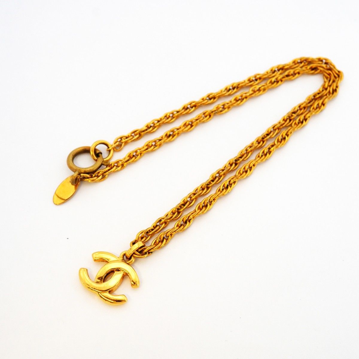 Chanel Necklace Vintage CC Logo Gold Plated — view 3