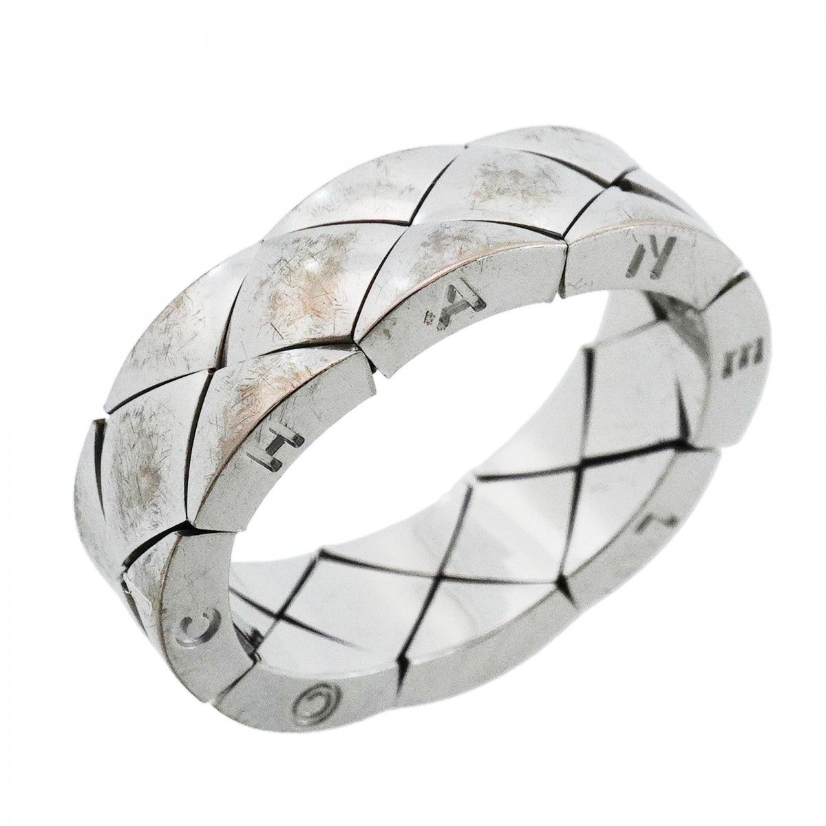 Chanel Ring Quilted 18k White Gold