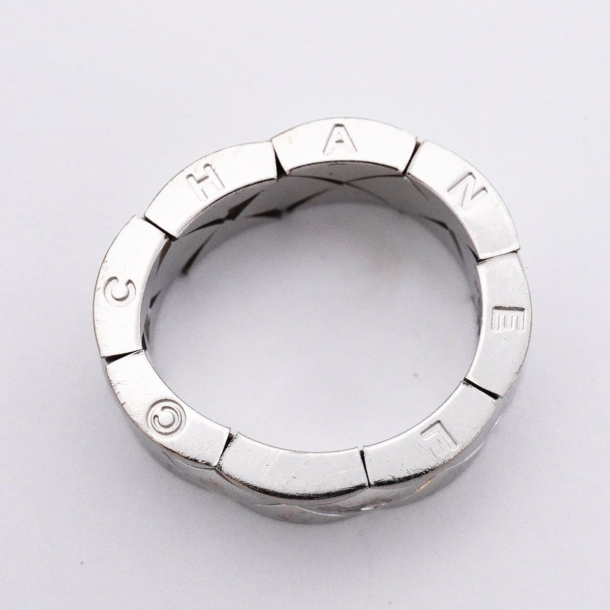 Chanel Ring Quilted 18k White Gold — view 4