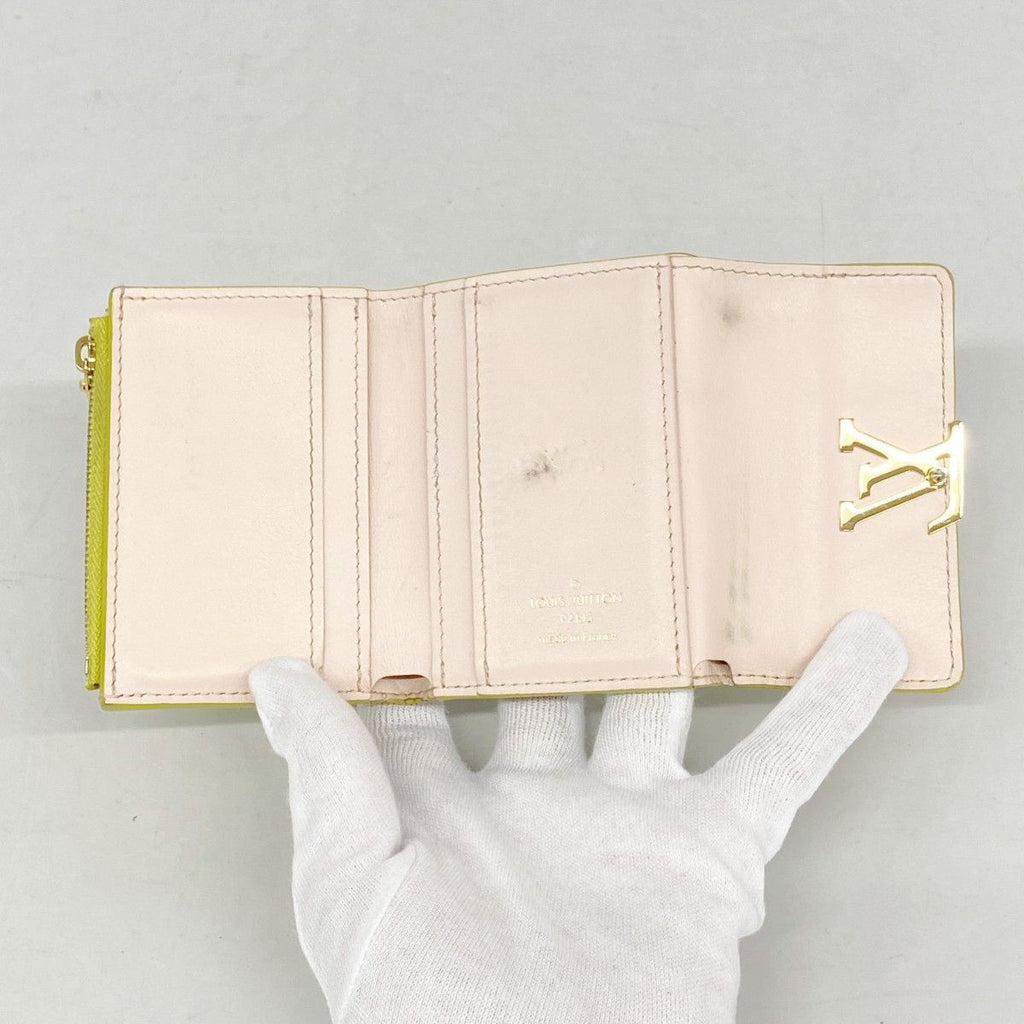 Louis Vuitton Tri Foldwallet Portefeuille Capucines XS Wallet — view 3