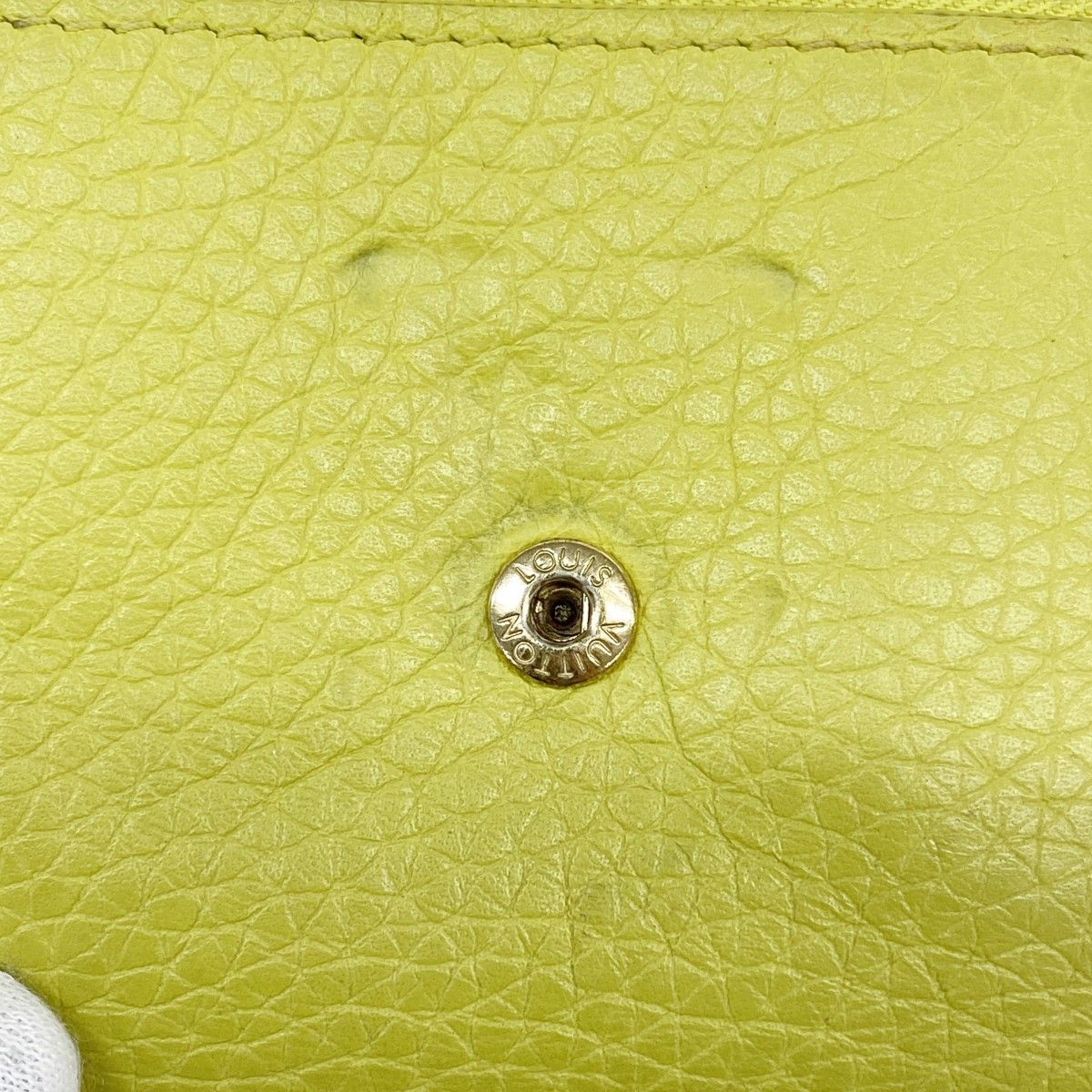 Louis Vuitton Tri Foldwallet Portefeuille Capucines XS Wallet — view 7