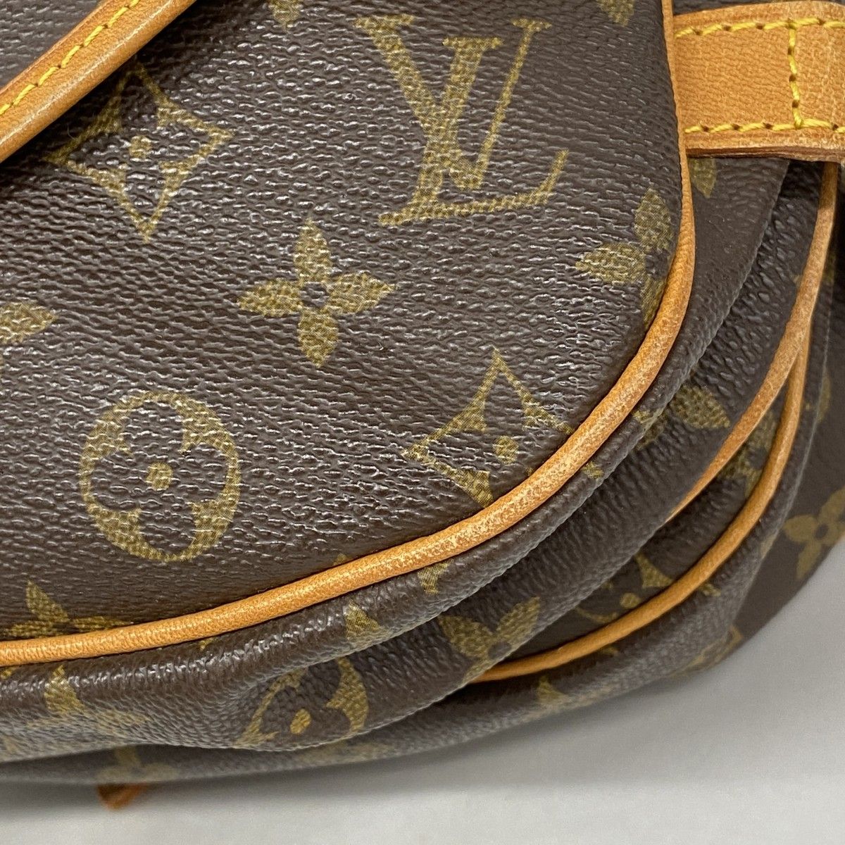 Louis Vuitton Shoulder Bag Monogram Saumur 30 Brown — view 7