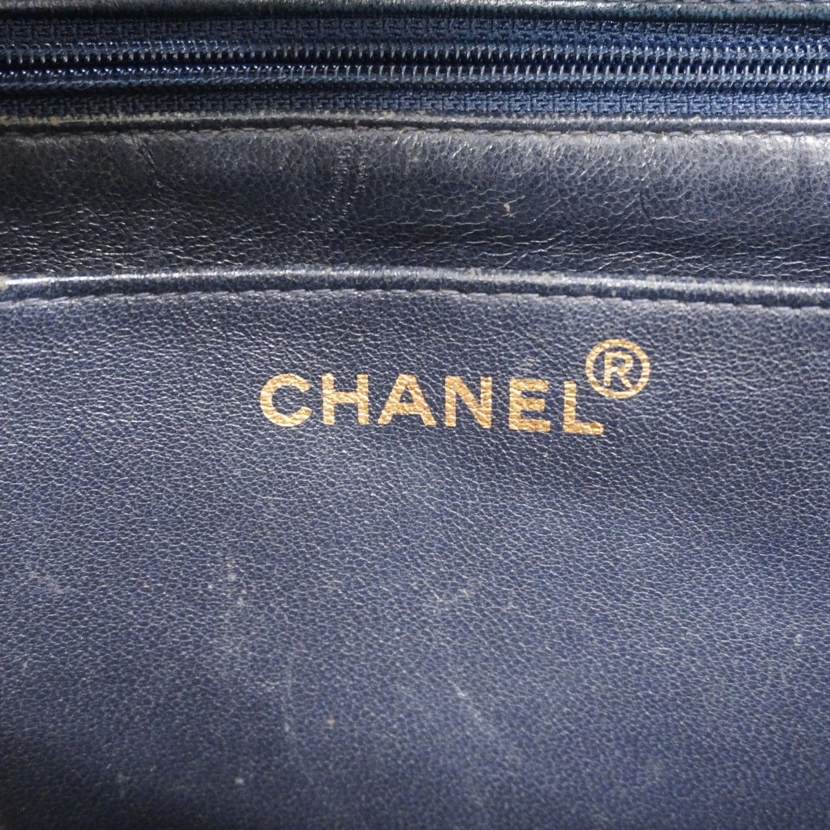 Chanel Handbag Quilted Lambskin Black Gold — view 5