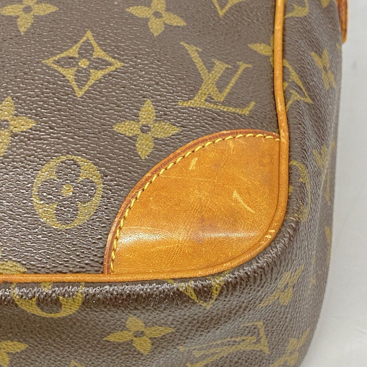 Louis Vuitton Shoulder Bag Monogram Danube Brown — view 7