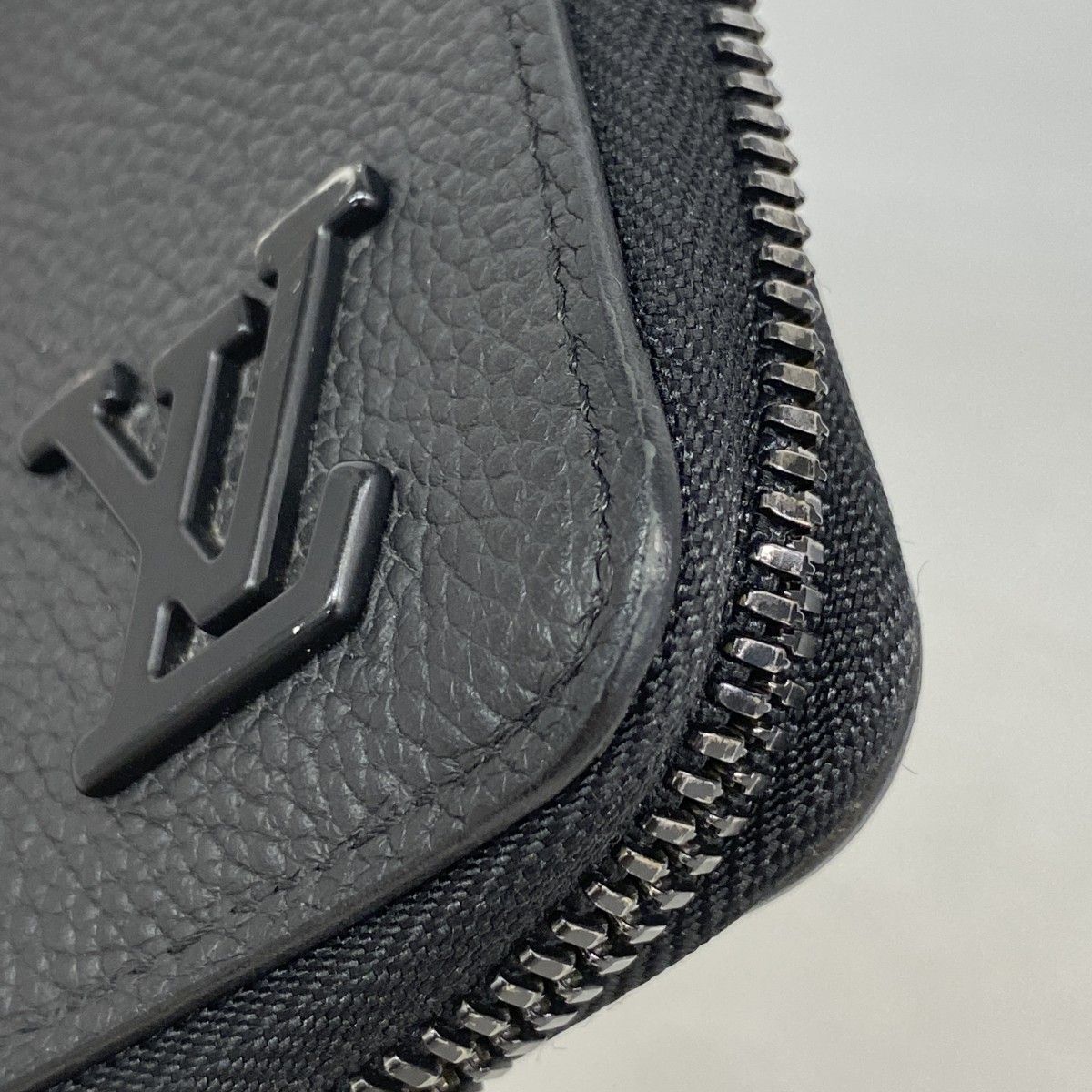 Louis Vuitton Wallet Aerogram Zippy Horizontal Black — view 6