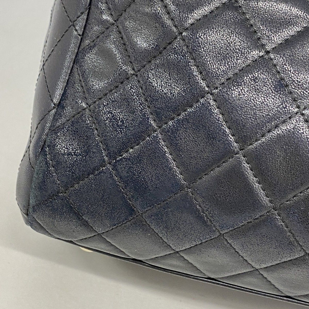 Chanel Shoulder Bag Quilted Lambskin Black Gold — view 8