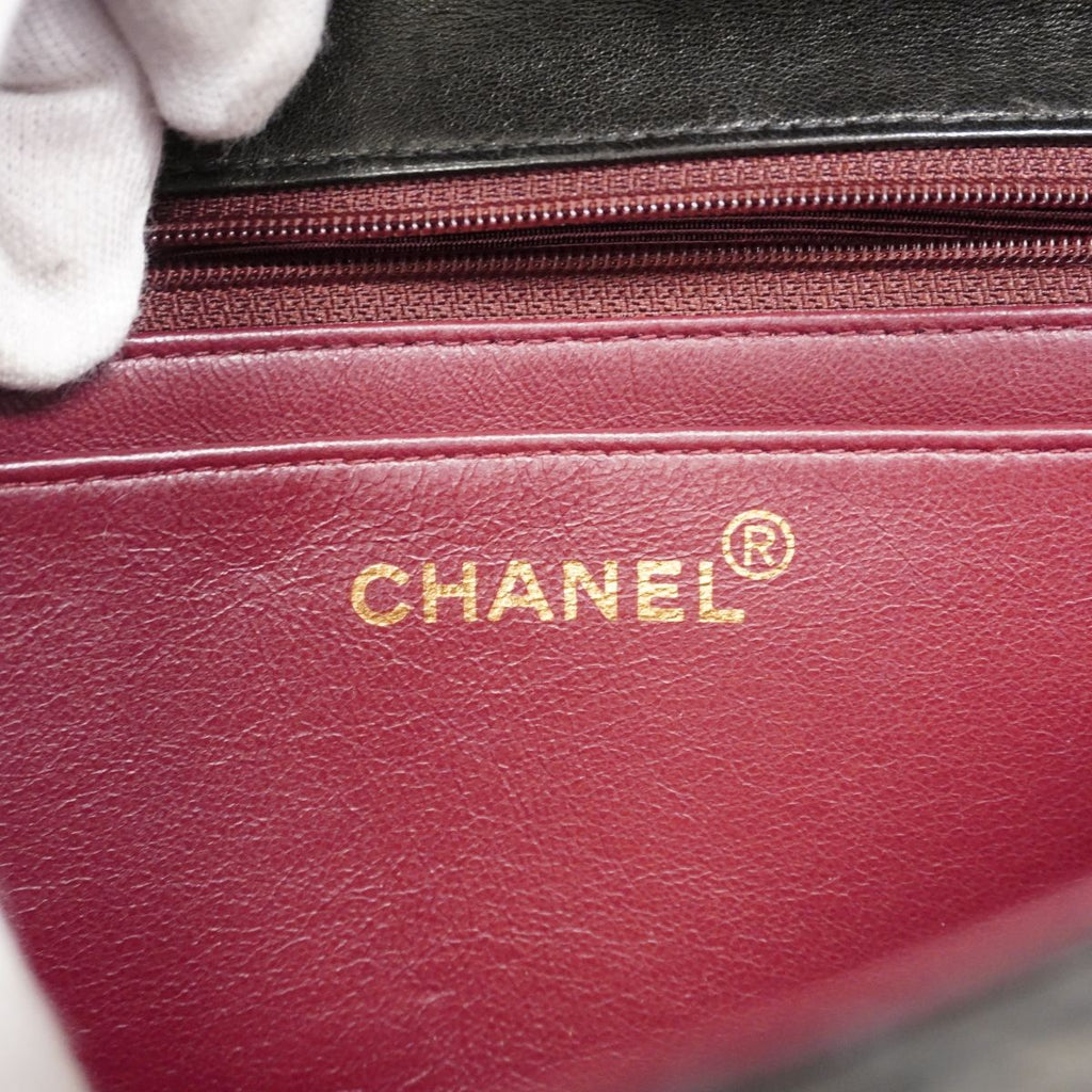 Chanel Handbag Quilted Lambskin Black Gold — view 5