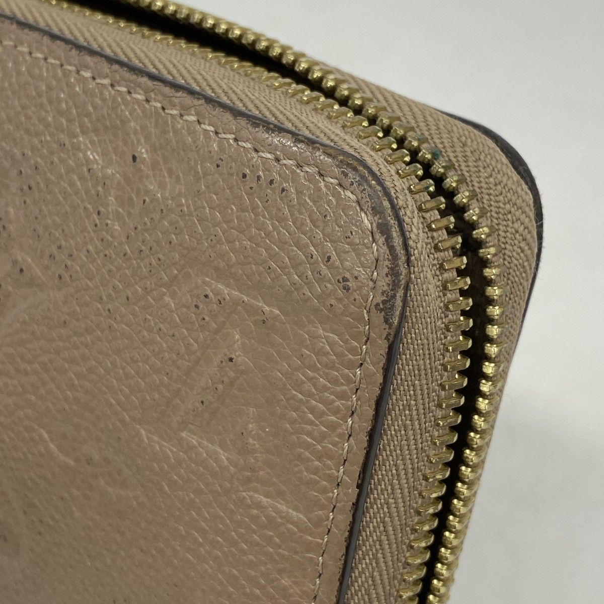 Louis Vuitton Wallet Monogram Empreinte Zippy Tourterelle — view 6