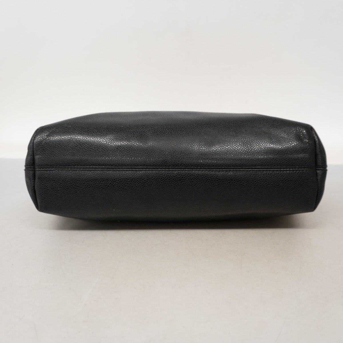 Chanel Tote Caviar Leather Black Gold — view 3