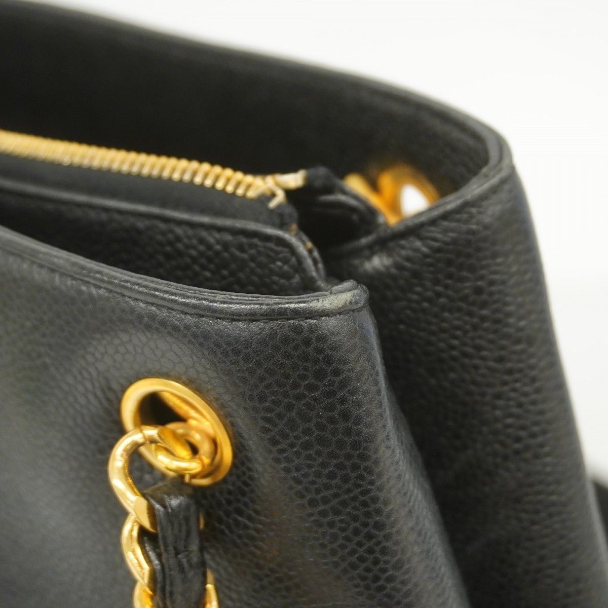 Chanel Shoulder Bag Caviar Leather Black Gold — view 6