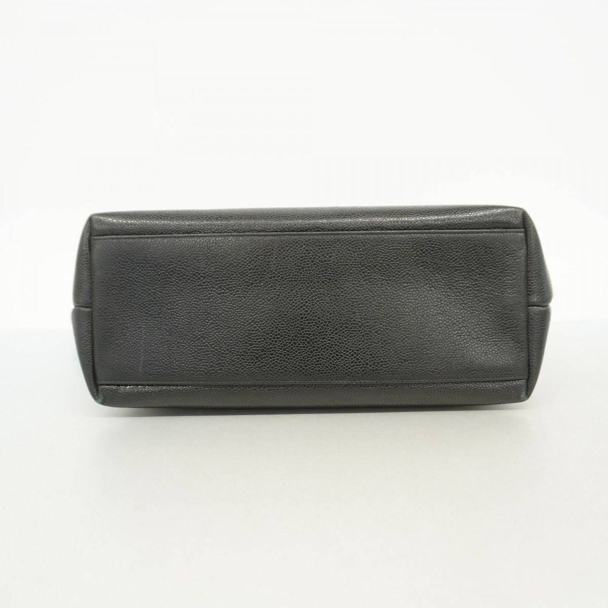 Chanel Shoulder Bag Caviar Leather Black Gold — view 3