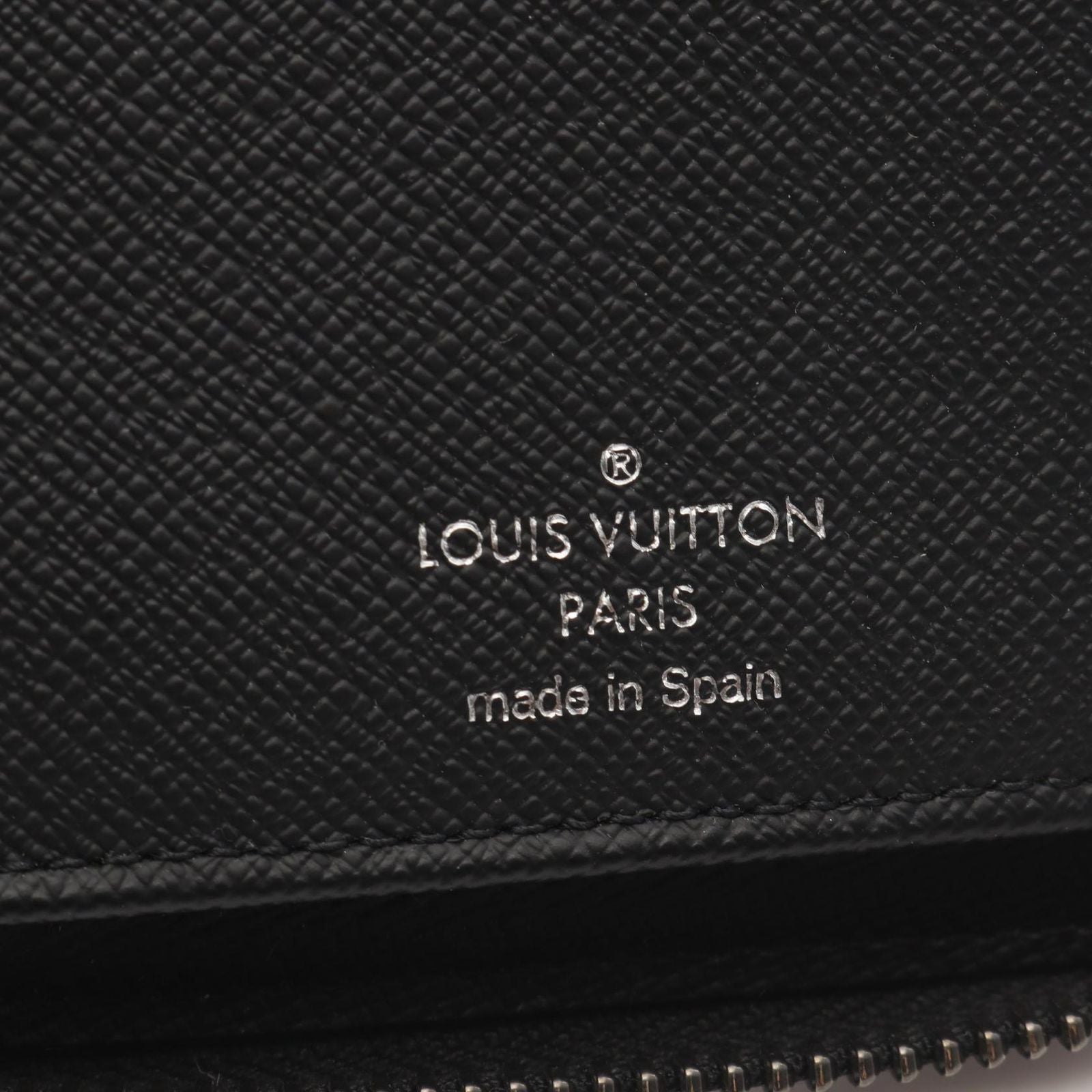 Louis Vuitton Round Wallet Zippy Vertical Monogram Eclipse Canvas — view 4