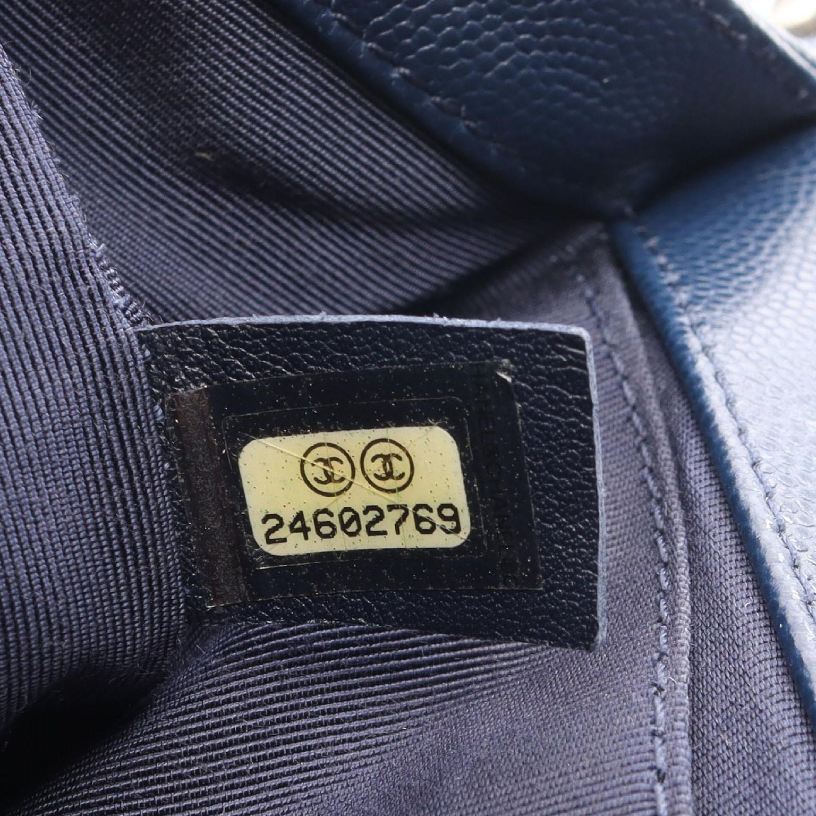 Chanel Shoulder Bag Boy Blanc Stitch Blue Calf Boy Chain — view 5