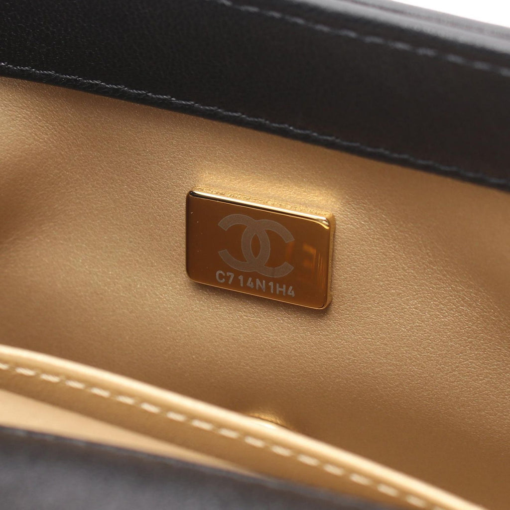Chanel Shoulder Bag Mini Quilted Black Lambskin Chain — view 5