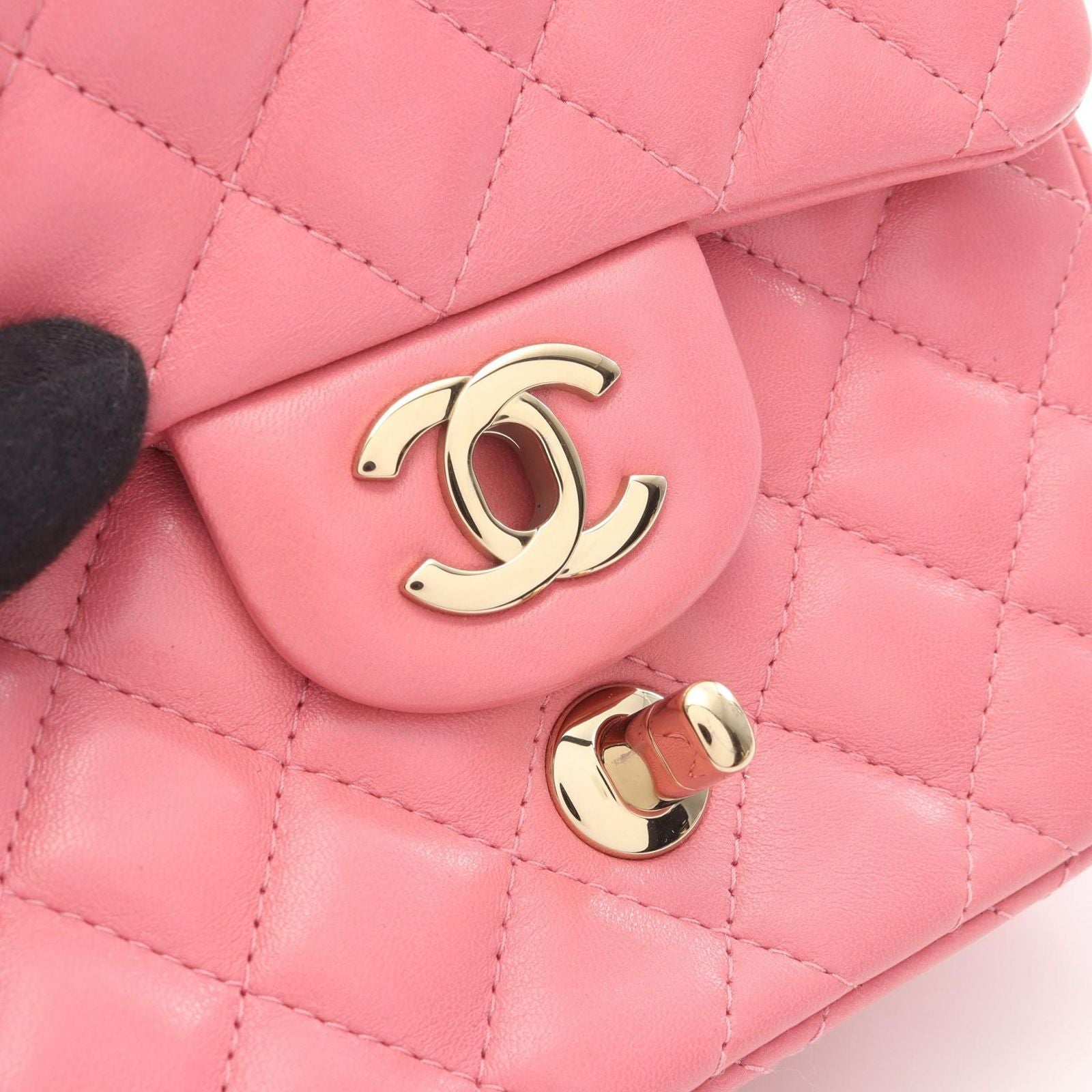 Chanel Shoulder Bag Mini Quilted Pink Lambskin Chain — view 6