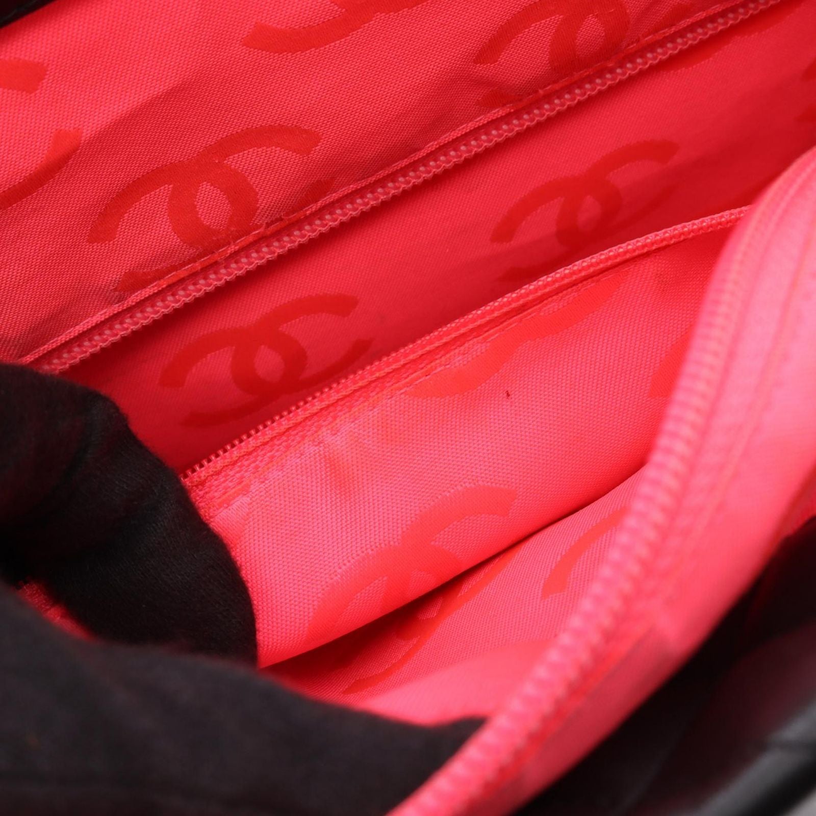 Chanel Tote Cambon Line Large Black Leather Enamel — view 6