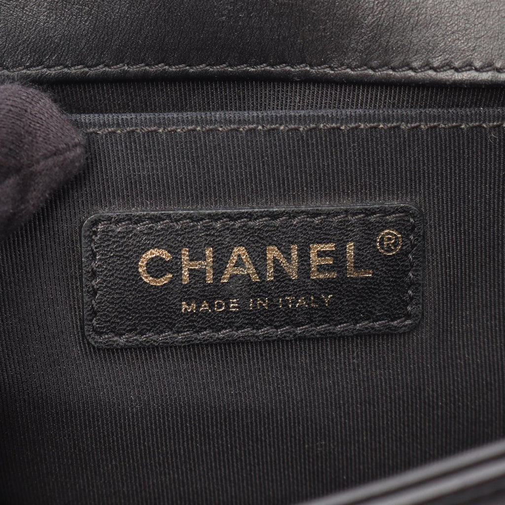 Chanel Shoulder Bag Boy Small Blanc Stitch Black Lambskin Boy Mini Chain — view 4