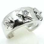 Chanel 18k White Gold Pickpocket Diamond Ring Camellia Star — view 3