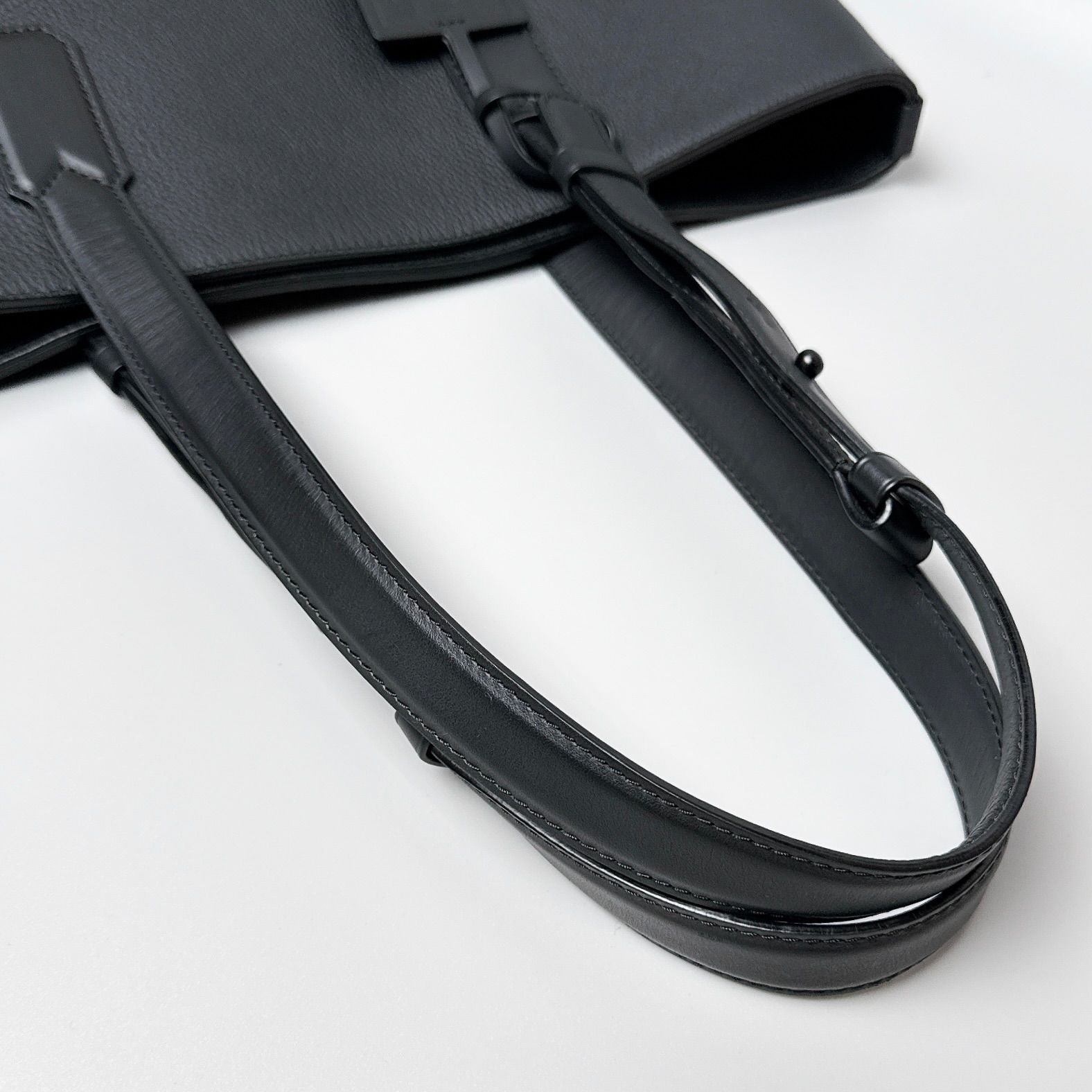 Louis Vuitton Aerogramme Fast Line Tote — view 8