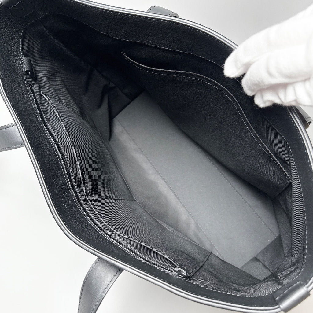 Louis Vuitton Aerogramme Fast Line Tote — view 3