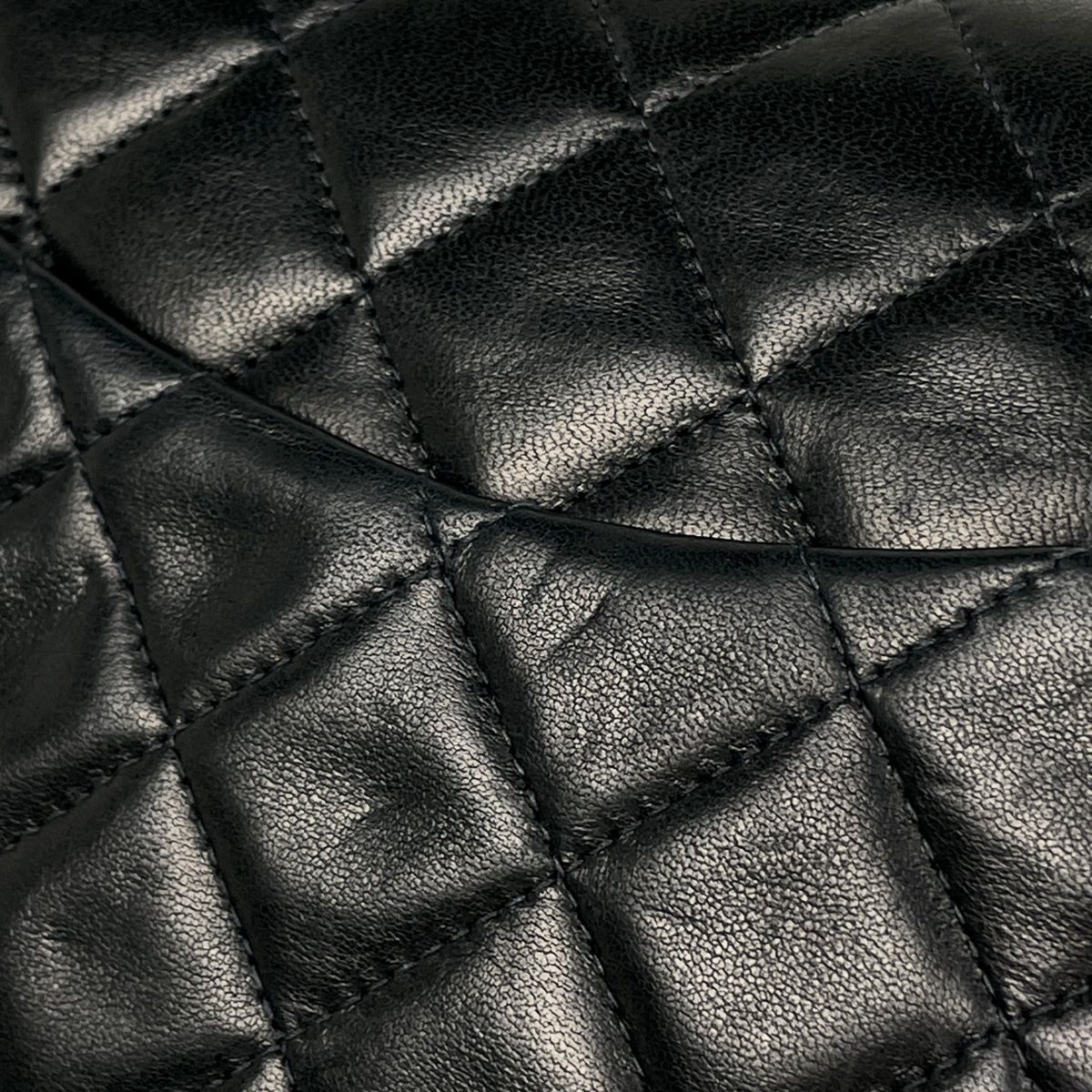 Chanel Quilted Double Flap Chain Shoulder Bag CC Logo Leather — view 4
