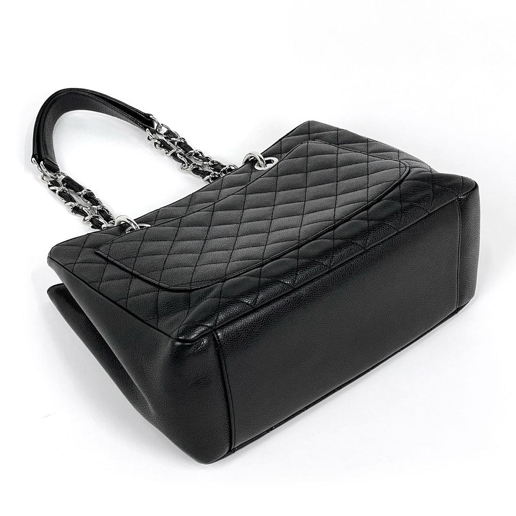 Chanel CC Logo Chain Tote Quilted Grand Shopping GST Caviar Leather Black — view 2