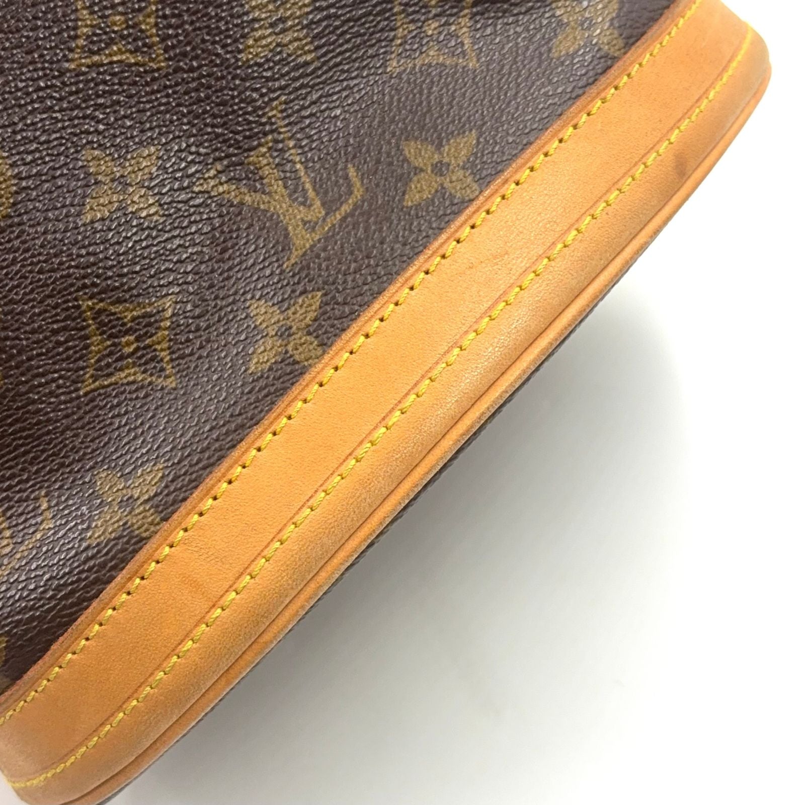 Louis Vuitton Bucket PM Monogram Leather Brown Shoulder Bag Gold — view 8