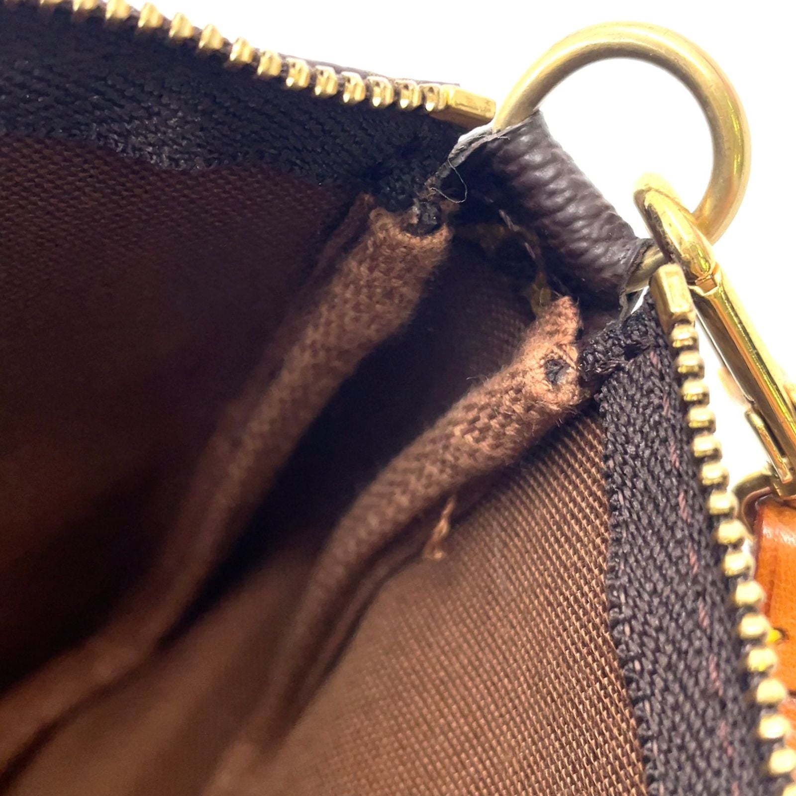 Louis Vuitton Pochette Monogram Leather Brown Light Handbag Gold — view 5