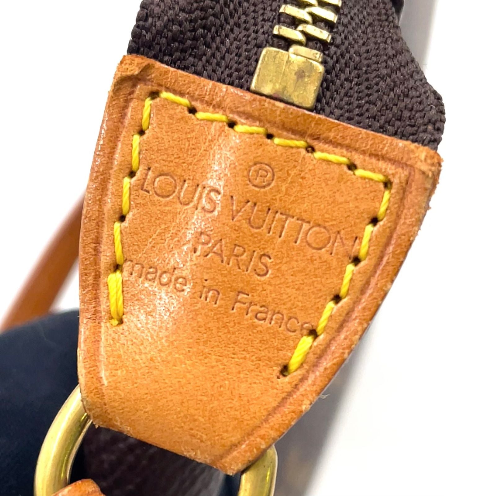 Louis Vuitton Pochette Monogram Leather Brown Light Handbag Gold — view 4