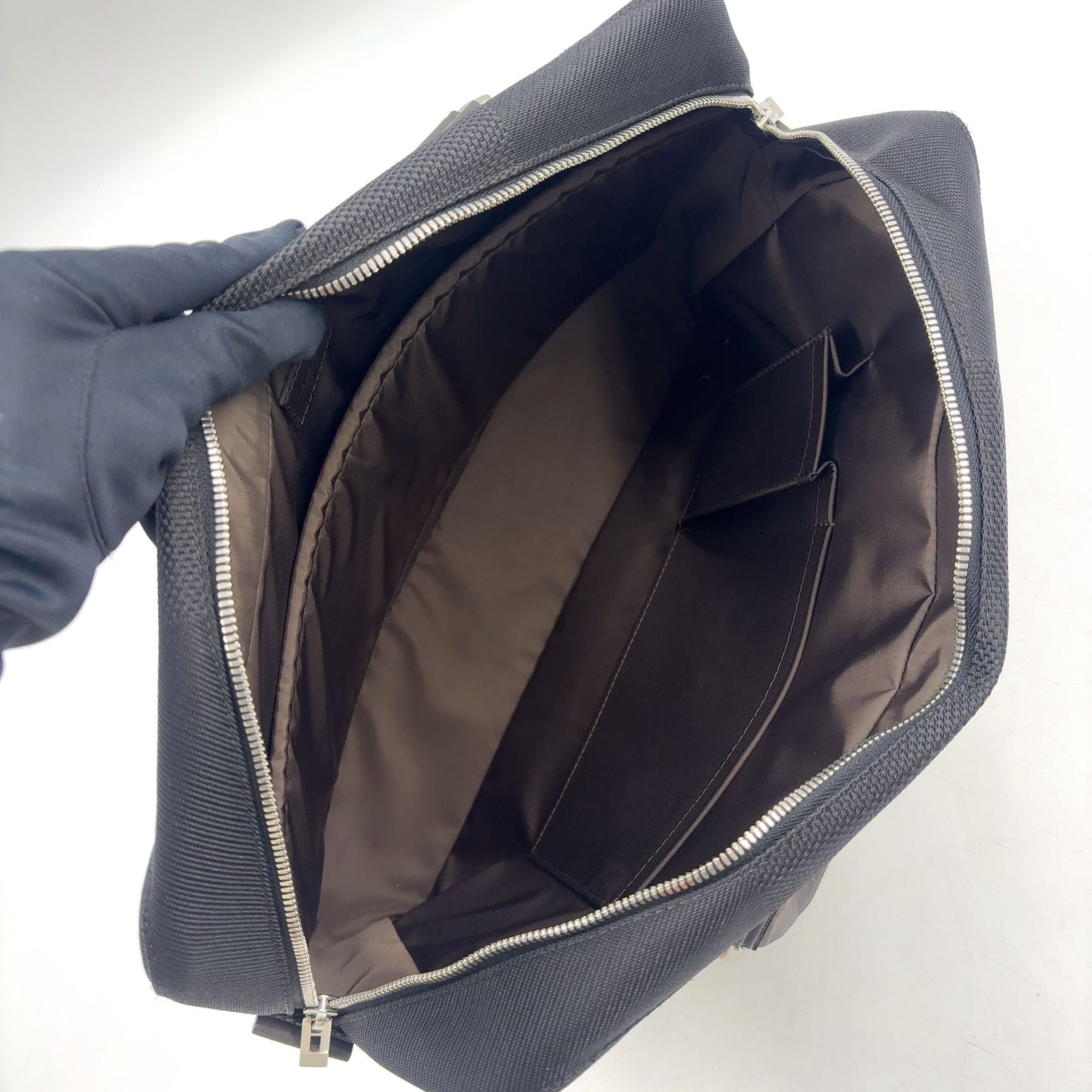 Louis Vuitton Yak Damier Geant Noir Leather Nylon Black Business Bag Silver — view 3