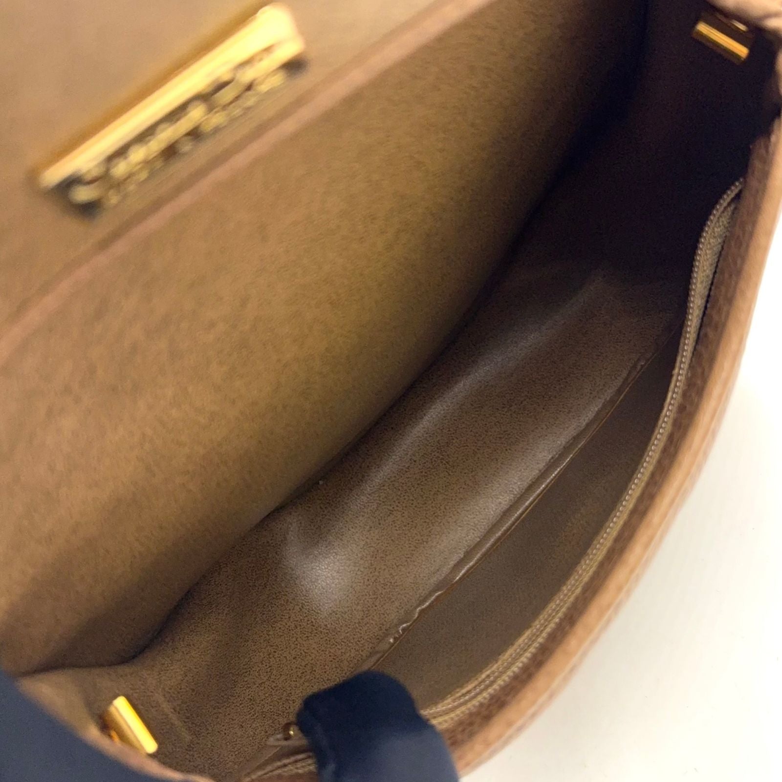 Dior CD Logo Leather Light Brown Shoulder Bag Gold — view 3