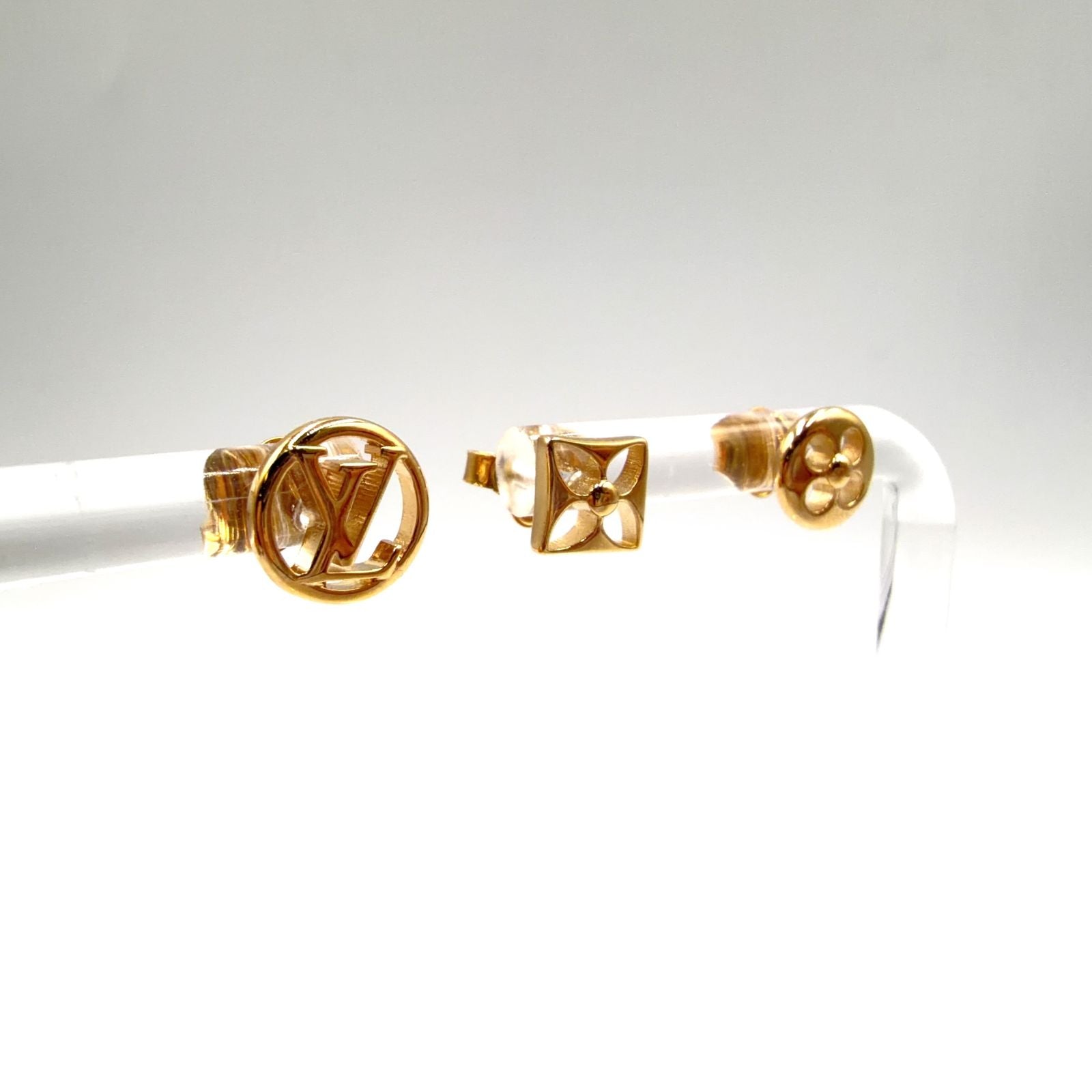 Louis Vuitton Book Redeille Cles Easy in Rock Metal Gold Earrings — view 6