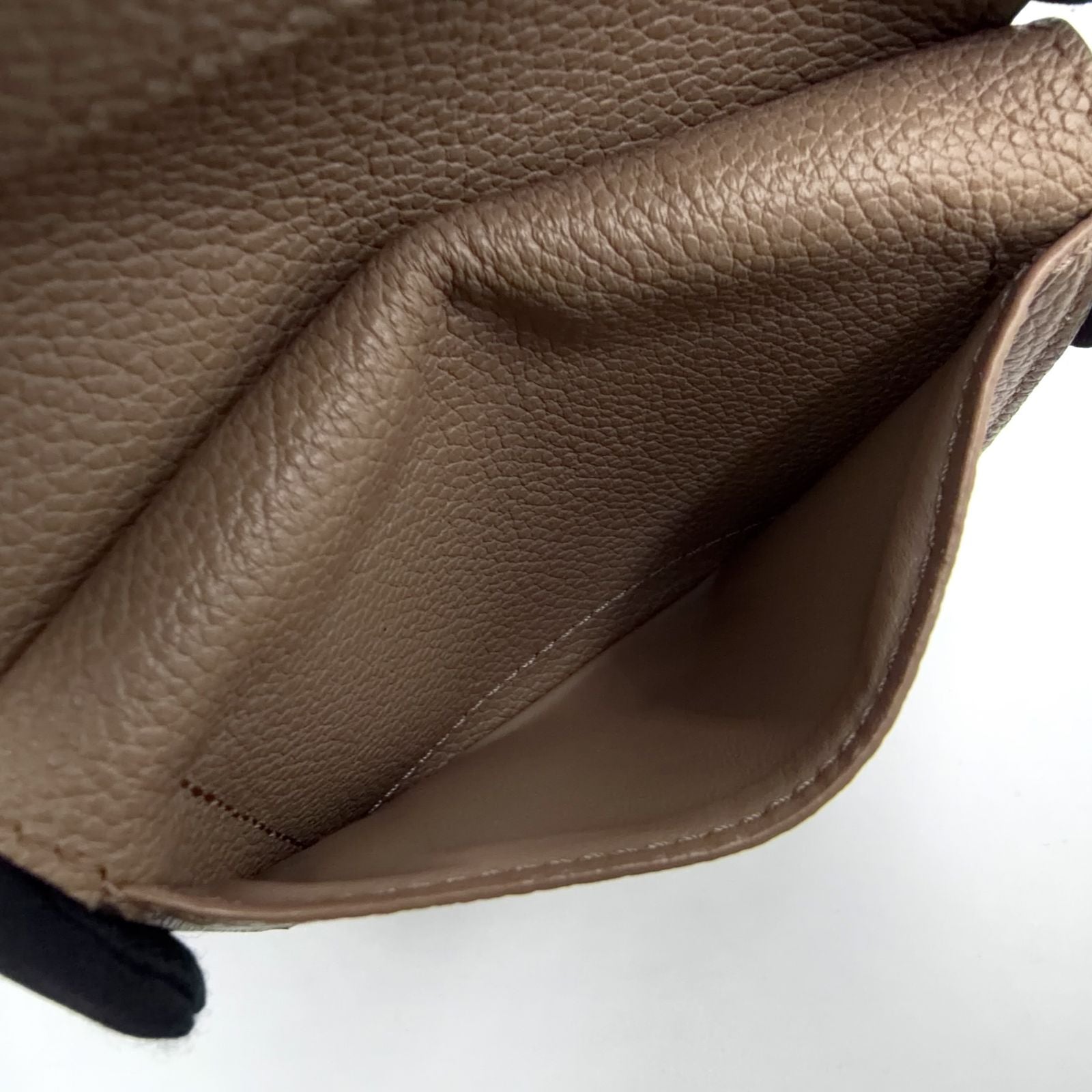Louis Vuitton Portefeuille Clair Leather Beige Bifold Wallet Gold — view 8