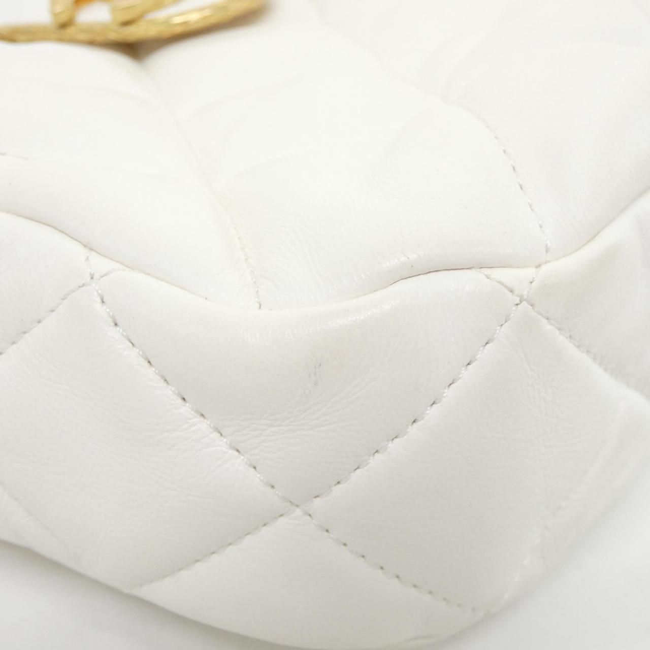 Chanel Bag Handbag White — view 3