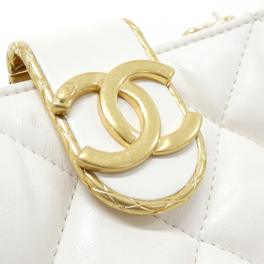 Chanel Bag Handbag White — view 4
