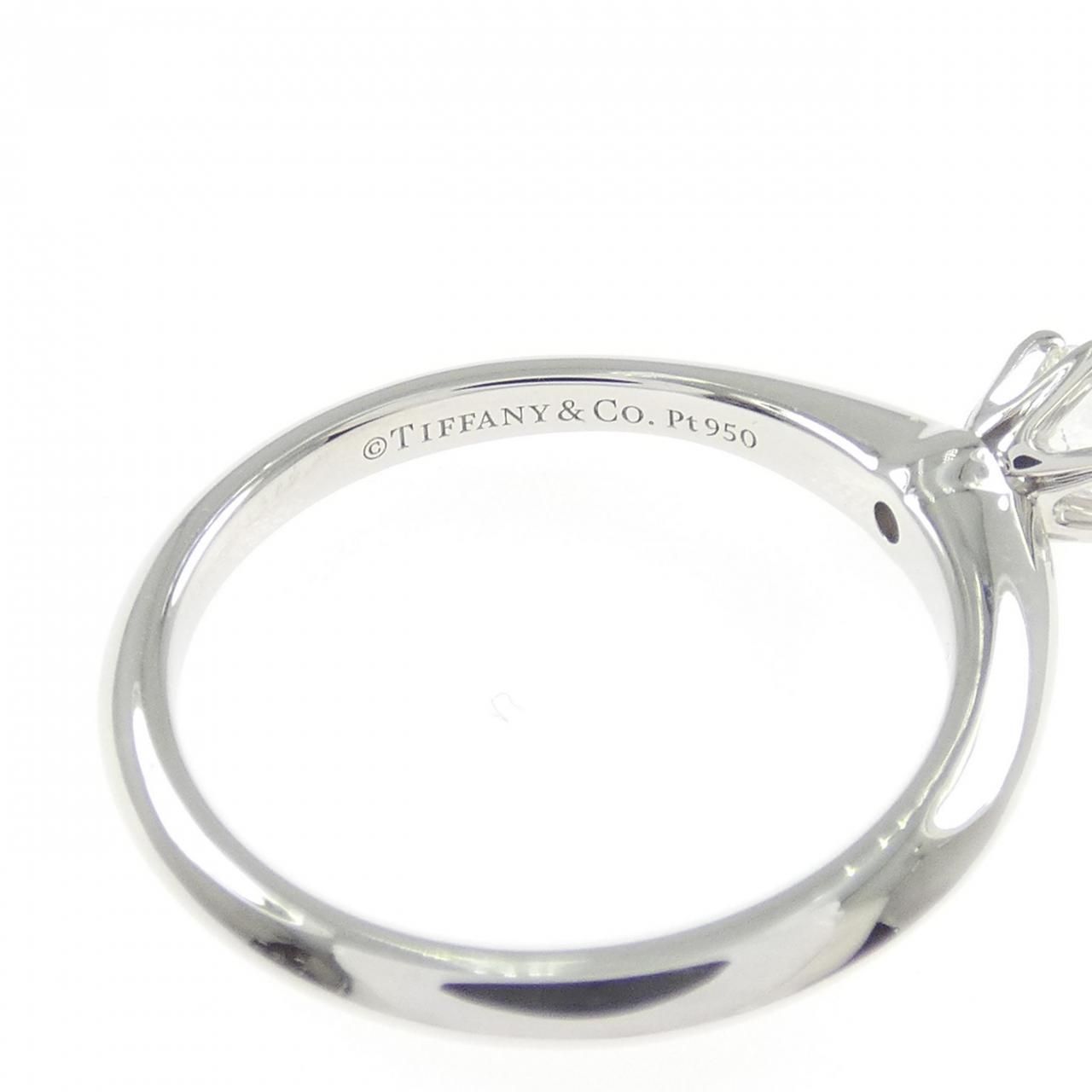 Tiffany & Co Classic Solitaire Ring — view 4