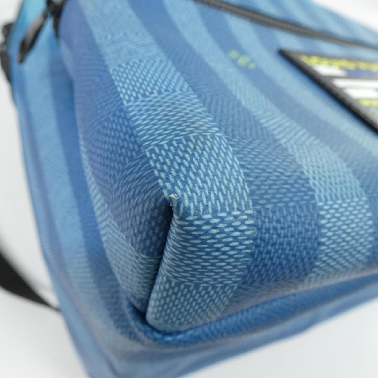 Louis Vuitton Discovery Backpack PM — view 3
