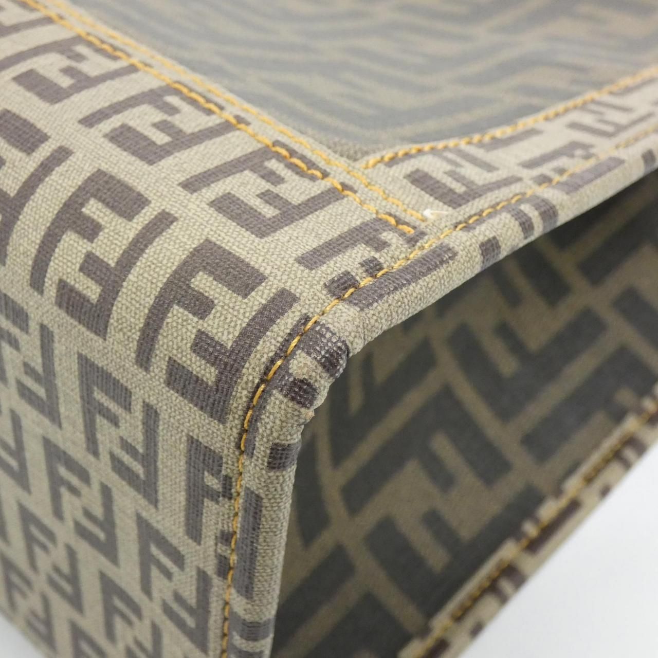 Fendi Xh8 Bag Handbag Beige — view 3