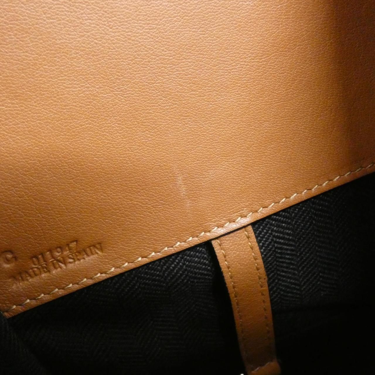 Loewe Hammock Small 387 30 Shoulder — view 8