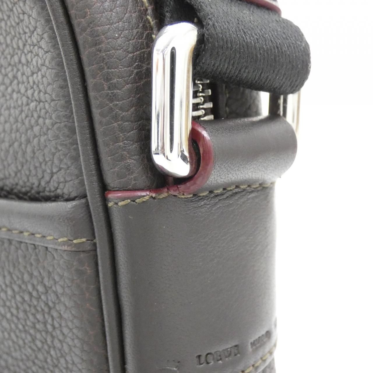 Loewe 323 26 06 Shoulder — view 5