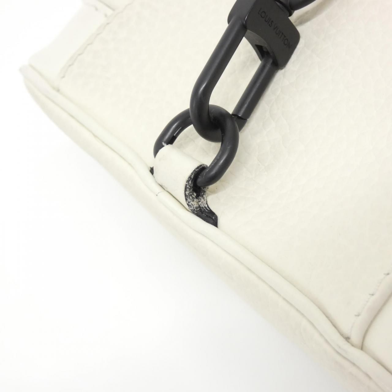 Louis Vuitton Christopher Xs Shoulder — view 8